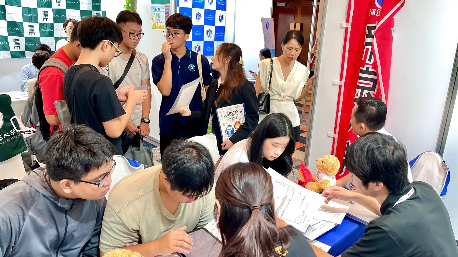 [STUDY IN JAPAN FAIR 2026] GIAN HÀNG ĐẠI HỌC TEIKYO TẠI SỰ KIỆN: TÂM ĐIỂM THU HÚT ĐÔNG ĐẢO HỌC SINH VÀ PHỤ HUYNH