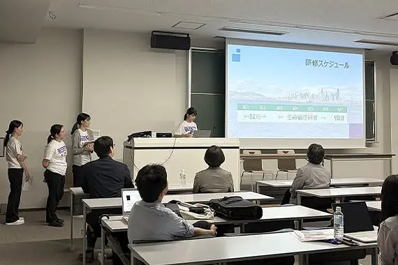 Sinh viên khối ngành Y tế Đại học Teikyo tổ chức thành công Hội nghị Báo cáo Du học
