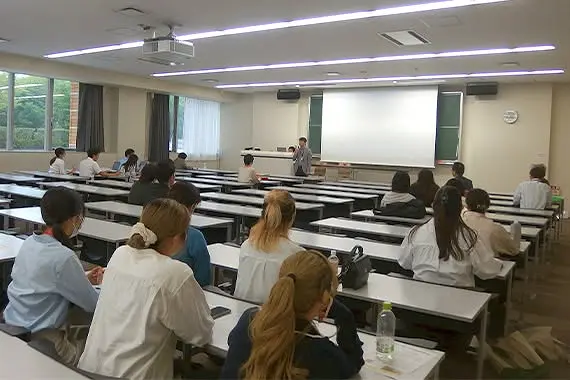 Sinh viên khối ngành Y tế Đại học Teikyo tổ chức thành công Hội nghị Báo cáo Du học