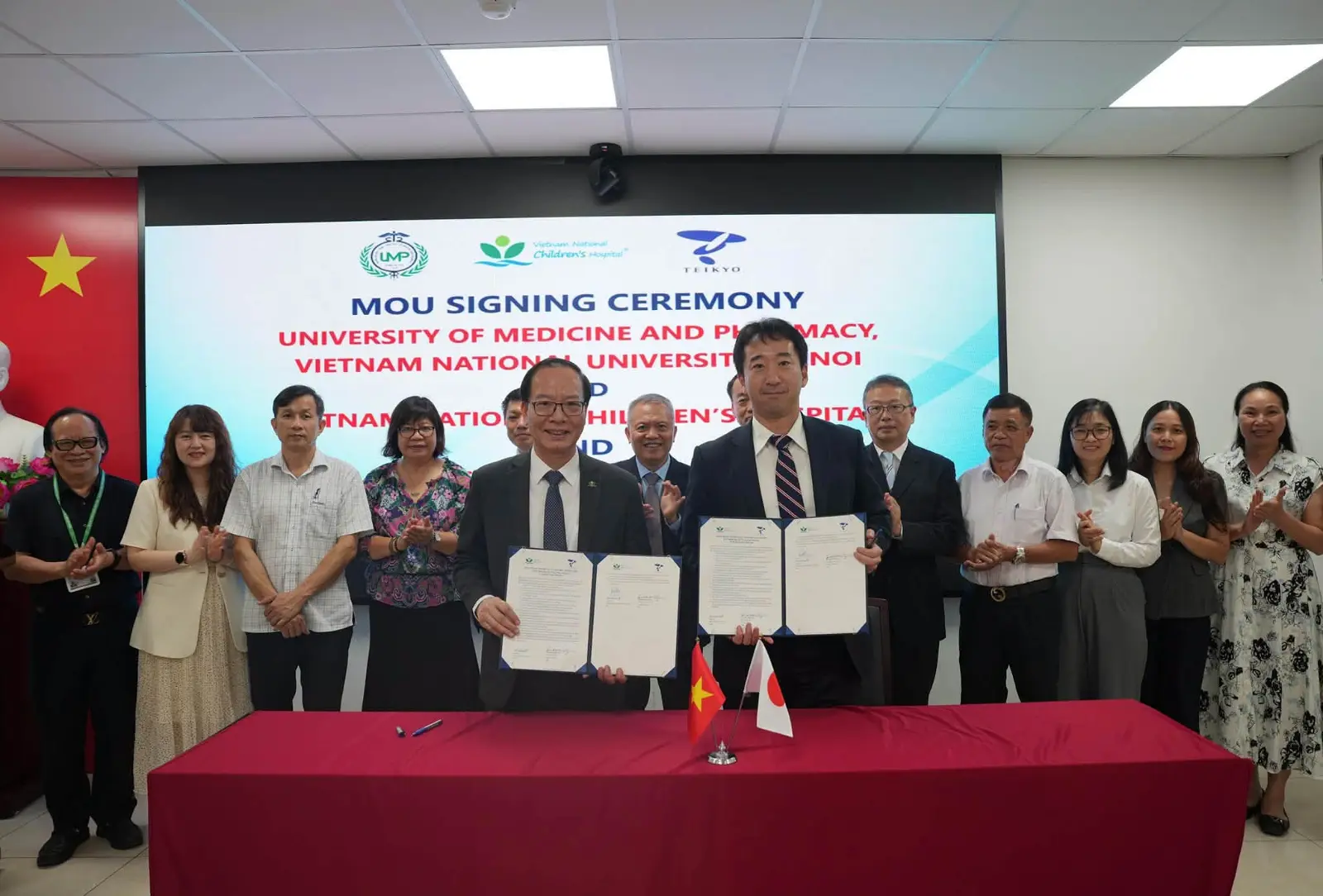 ĐẠI HỌC TEIKYO NÂNG TẦM HỢP TÁC Y KHOA CHIẾN LƯỢC TẠI VIỆT NAM: GIA HẠN MOU VỚI BỆNH VIỆN NHI TRUNG ƯƠNG VÀ KÝ KẾT MỚI VỚI TRƯỜNG ĐẠI HỌC Y DƯỢC – ĐHQGHN