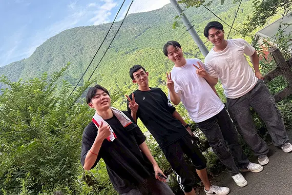 🎓 Khởi Đầu Hành Trình 4 Năm: Tân Sinh Viên Ngành Nắn Chỉnh Xương Khớp Tham Gia Khóa Tập Huấn Hakone