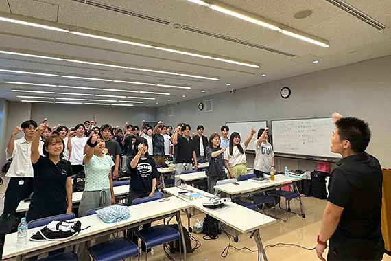 🎓 Khởi Đầu Hành Trình 4 Năm: Tân Sinh Viên Ngành Nắn Chỉnh Xương Khớp Tham Gia Khóa Tập Huấn Hakone